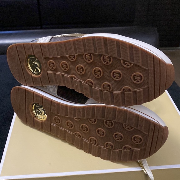 Michael Kors Shoes - Maddy Two-Tone Logo Trainer NEW WITH BOX!!! - Picture 6 of 7